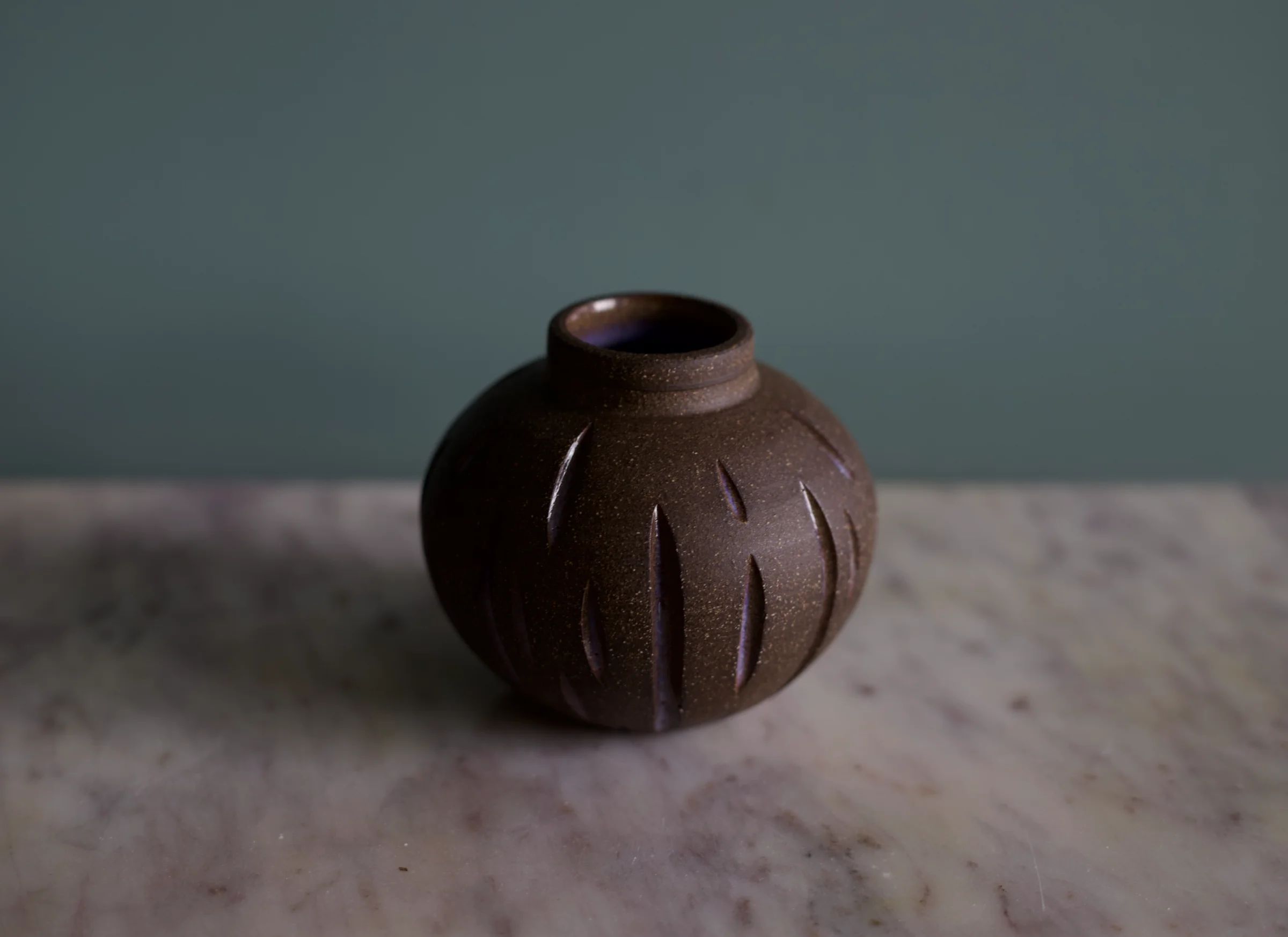 Round bud vase 3