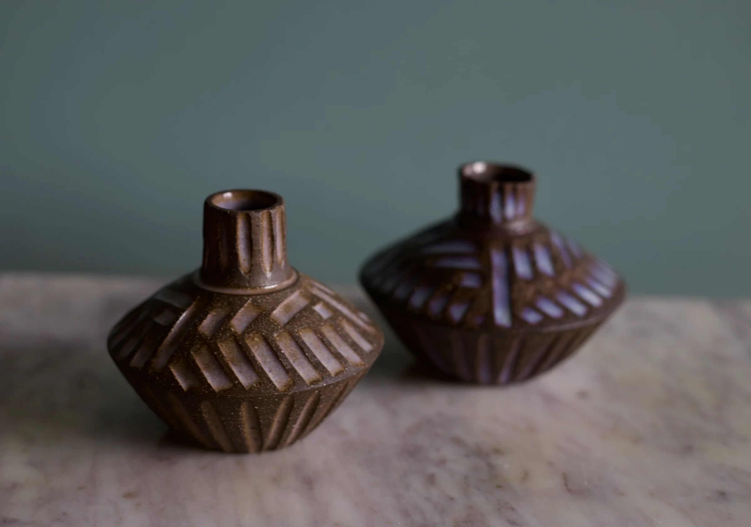 Saucer bud vase 4