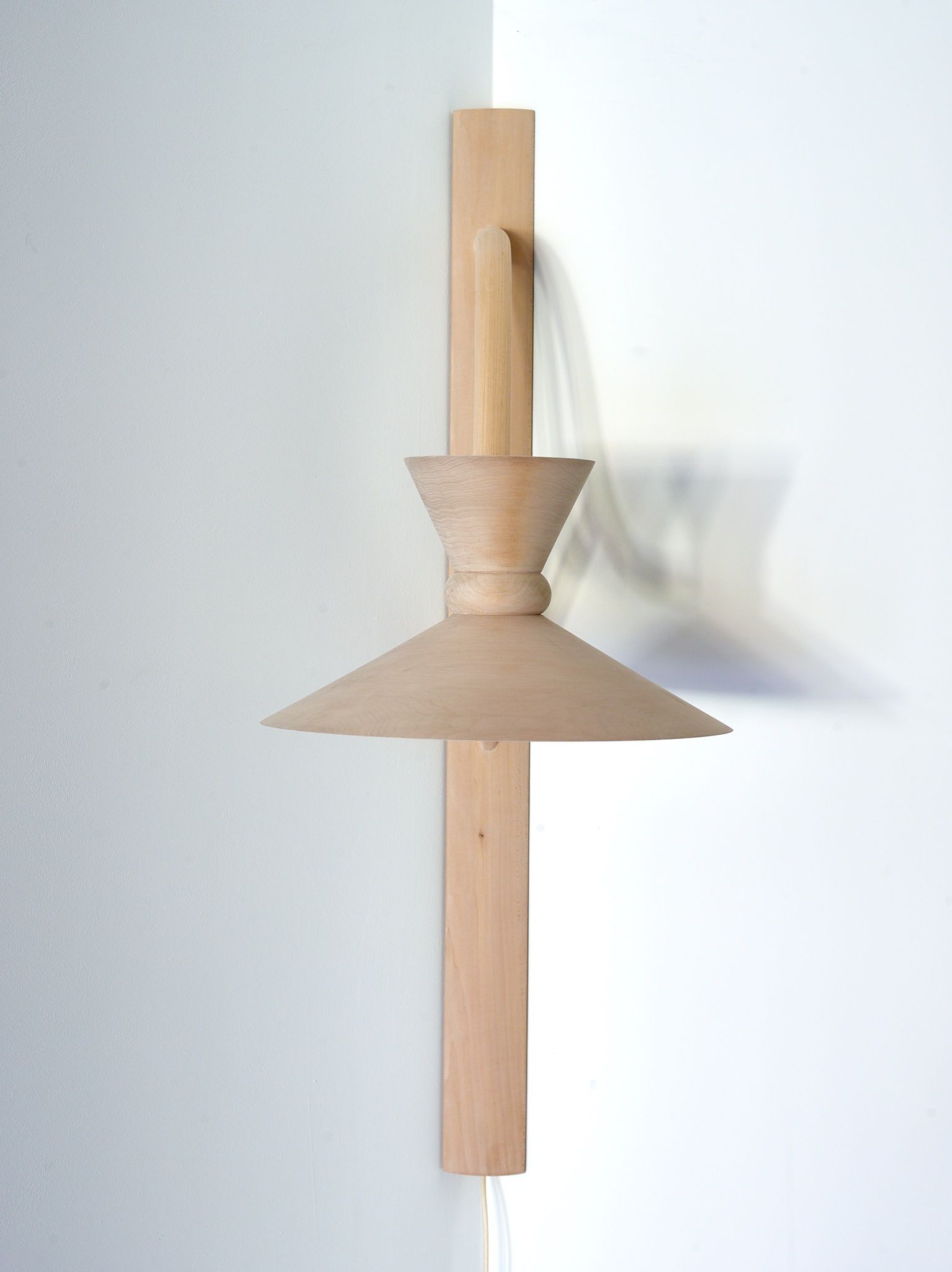 Corner bracket lamp 2