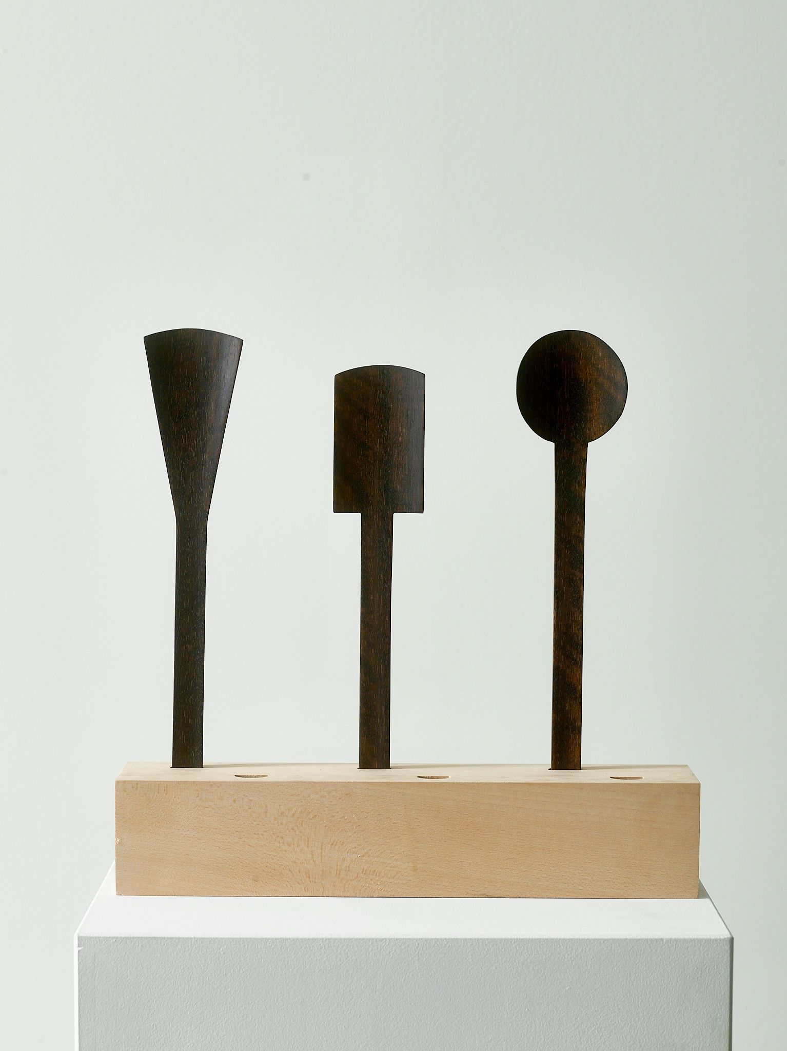 Pair of salad spoons 2