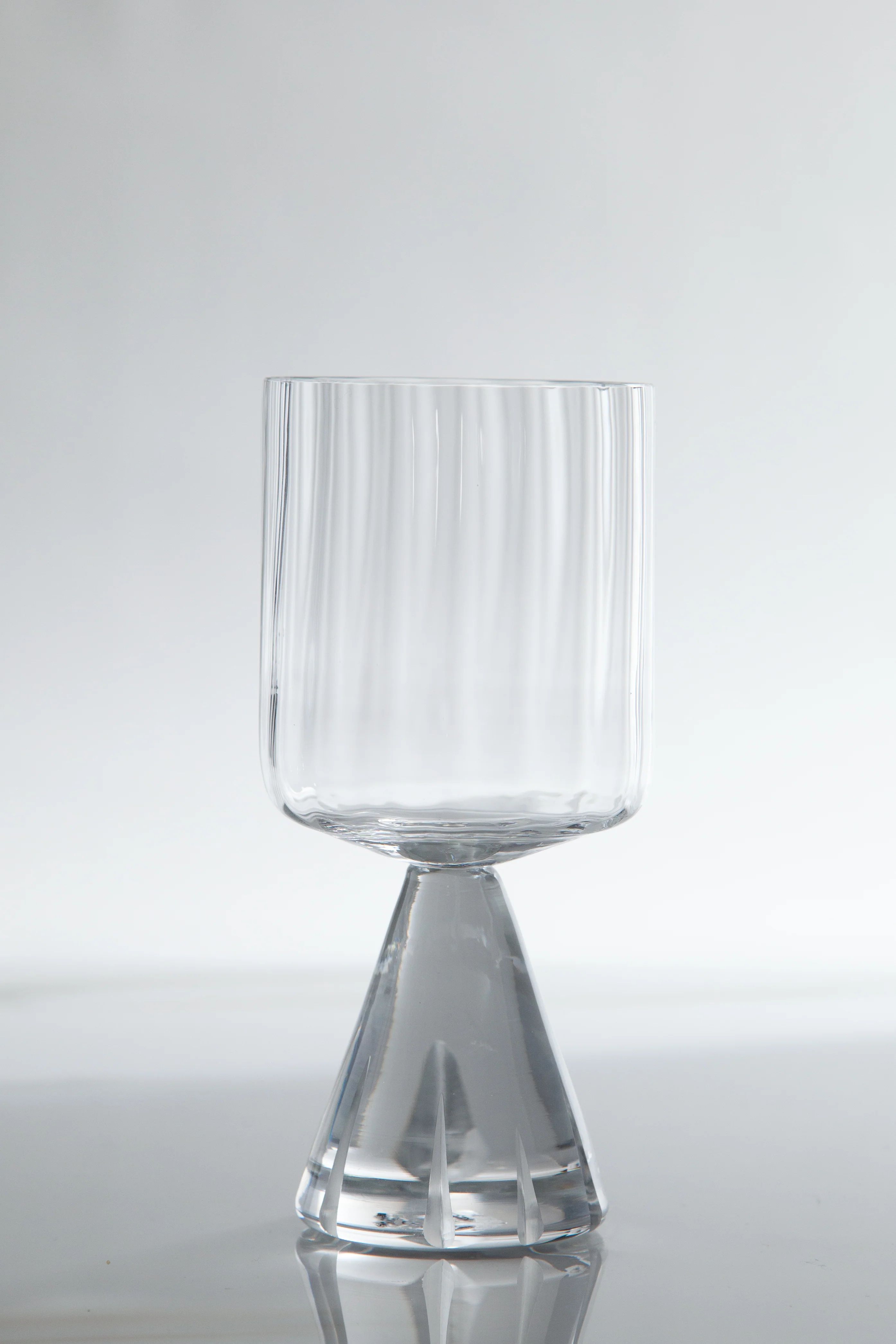 Deco Red Wine Glass (Set of Two) 2