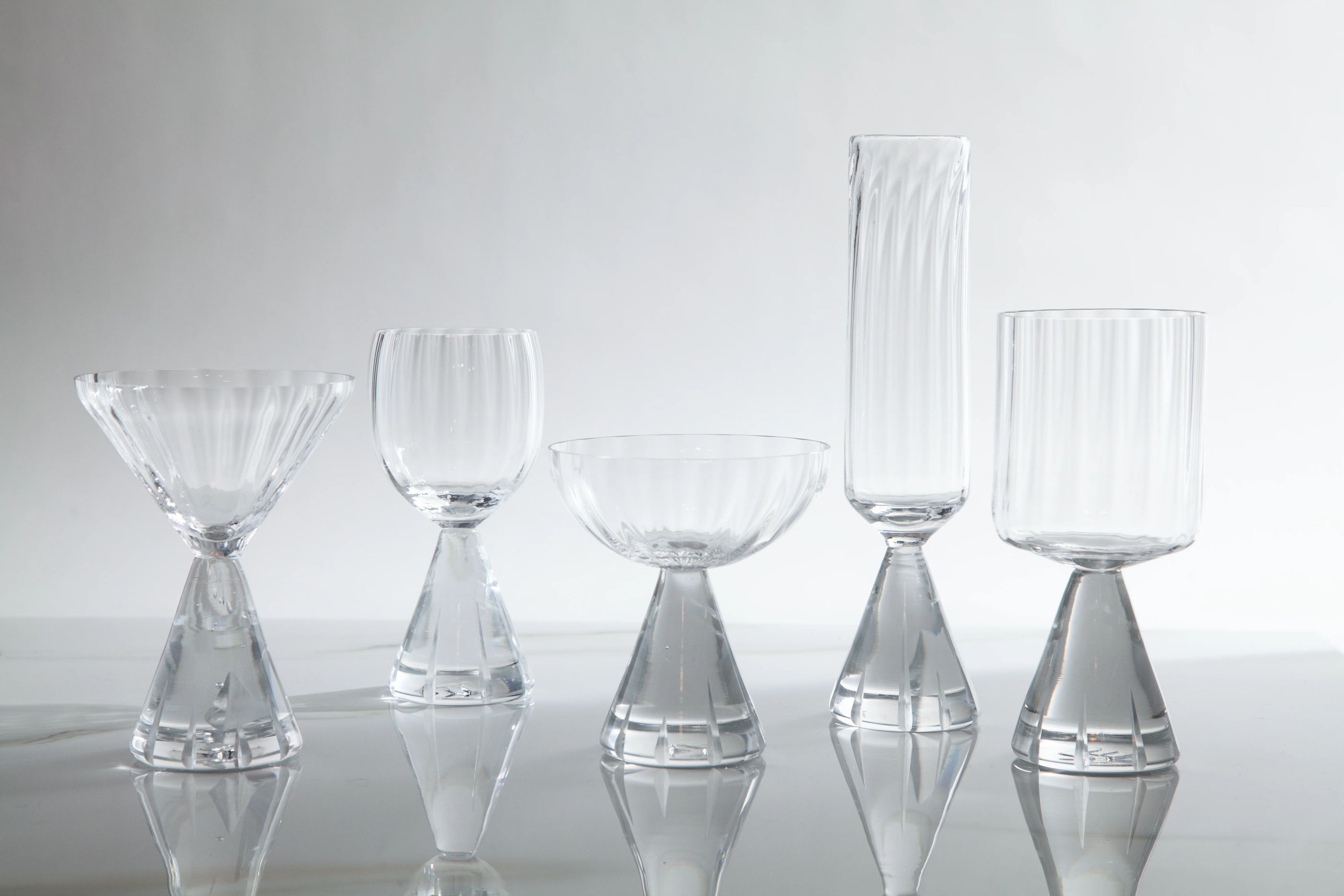 Deco Red Wine Glass (Set of Two) 3