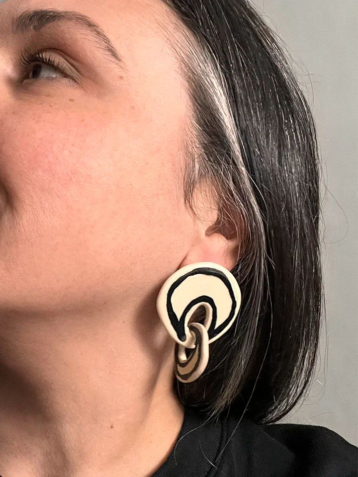 Tinta Nudo No. 2 earrings 2