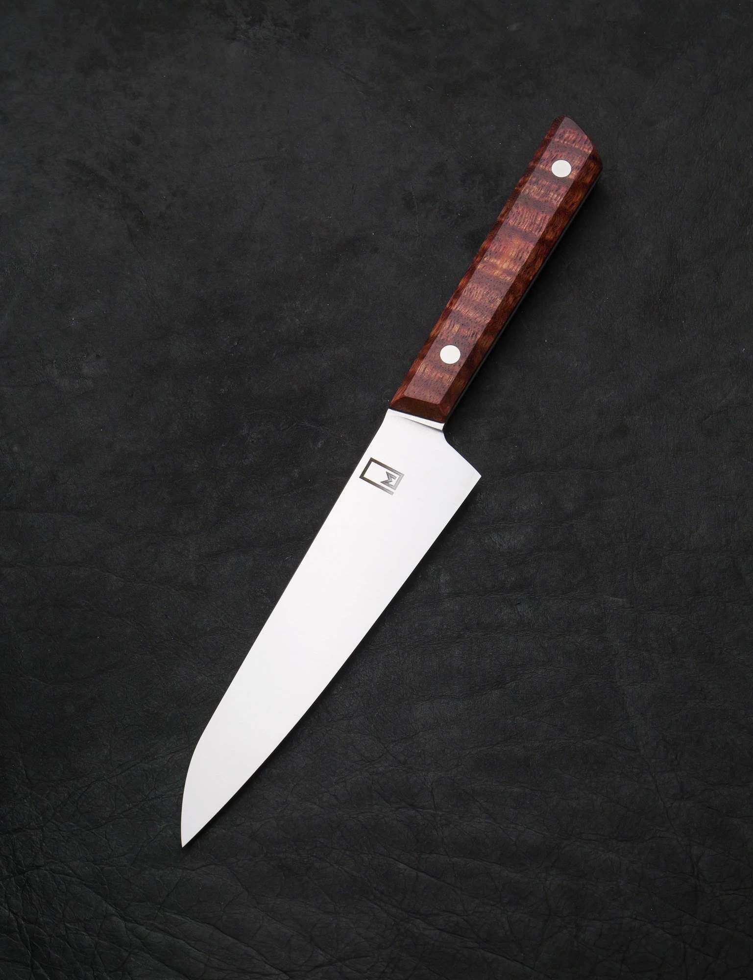 Honesuke – Stainless Steel & Curly Dyed Mango by Monolith Knives