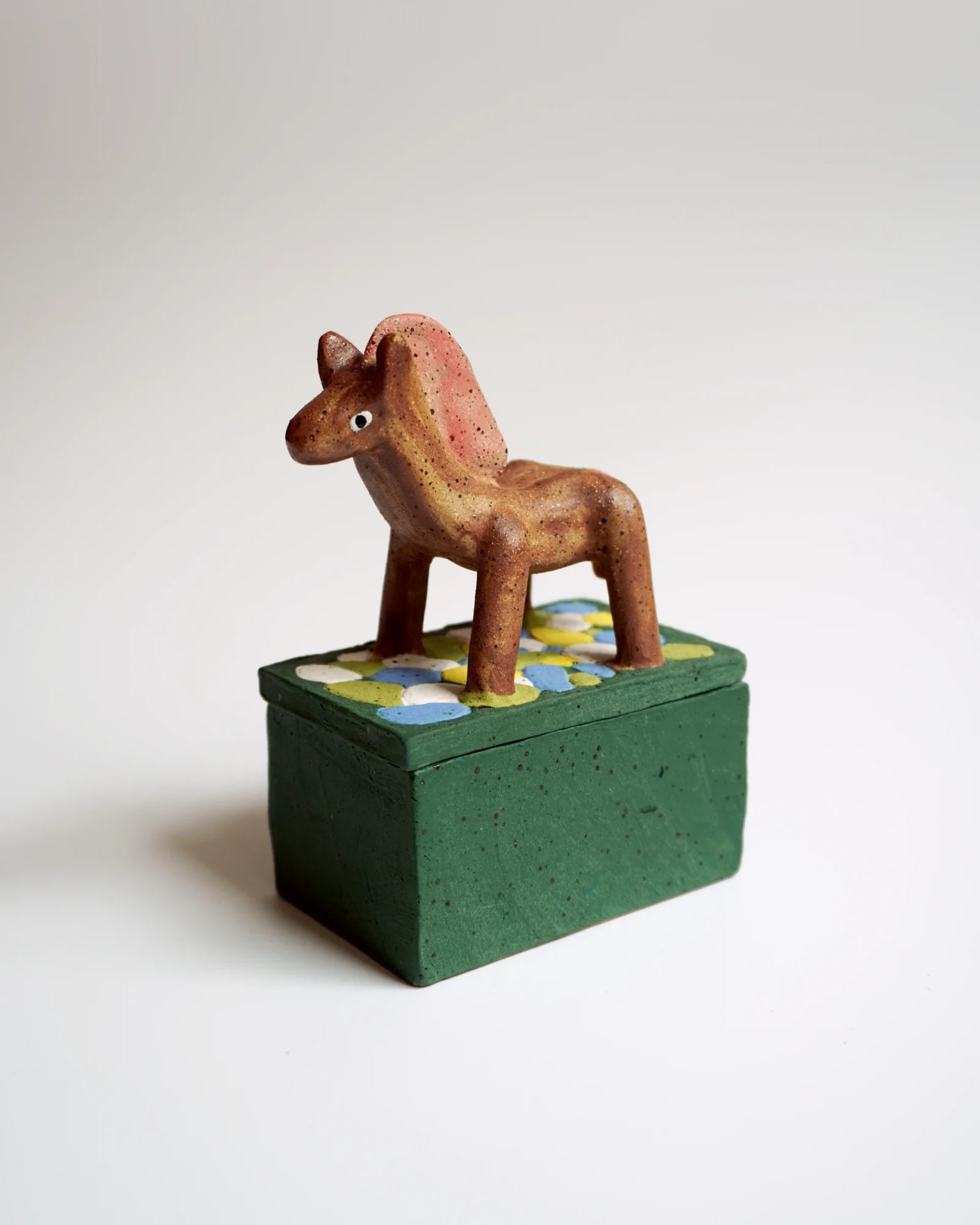 Cavalinho Box III by Studio Flan