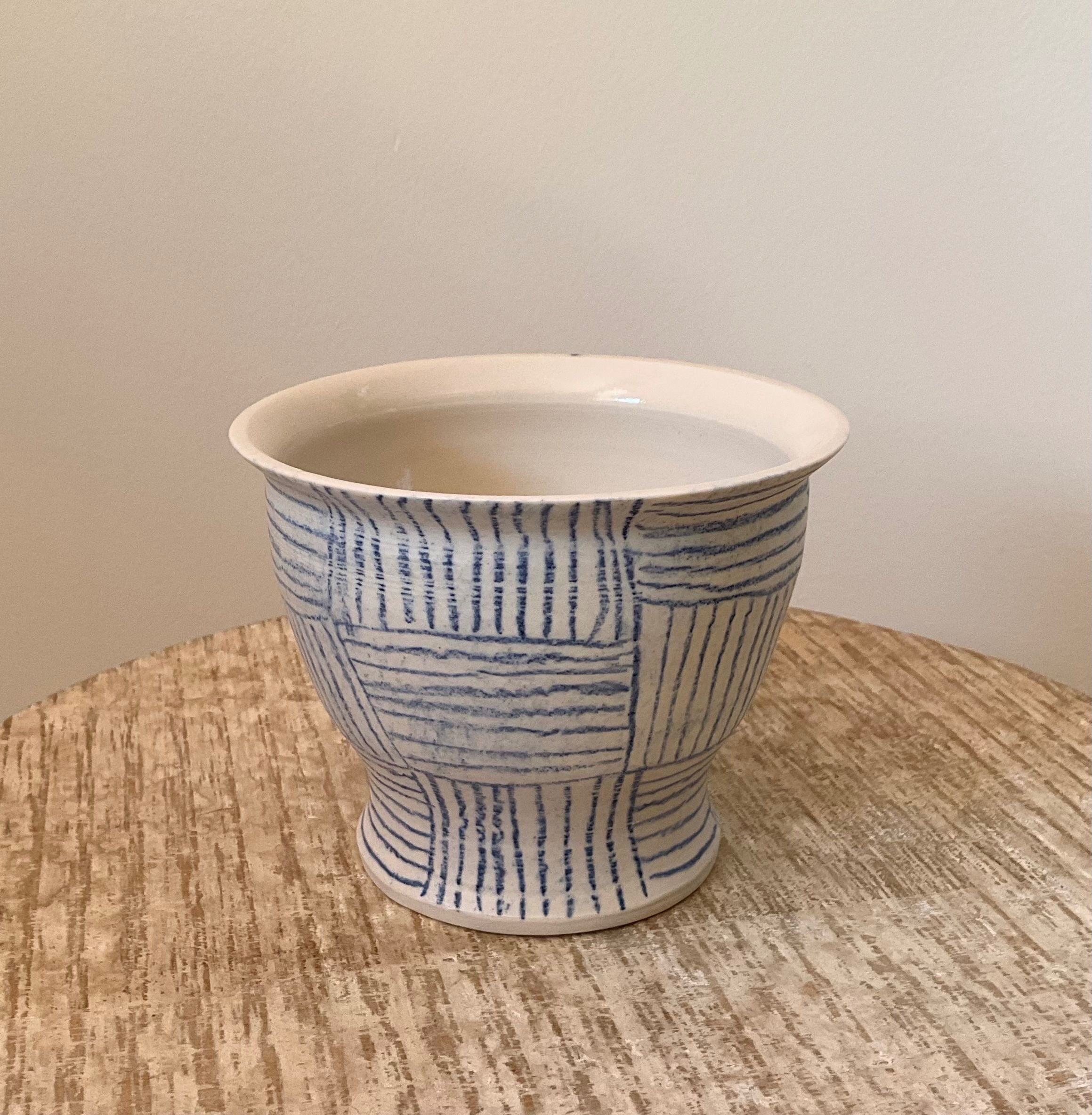 Short vase 2