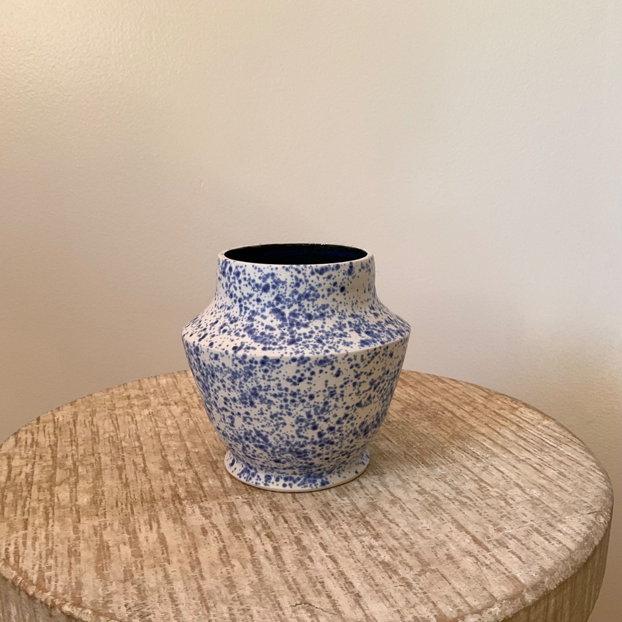 Short vase 2