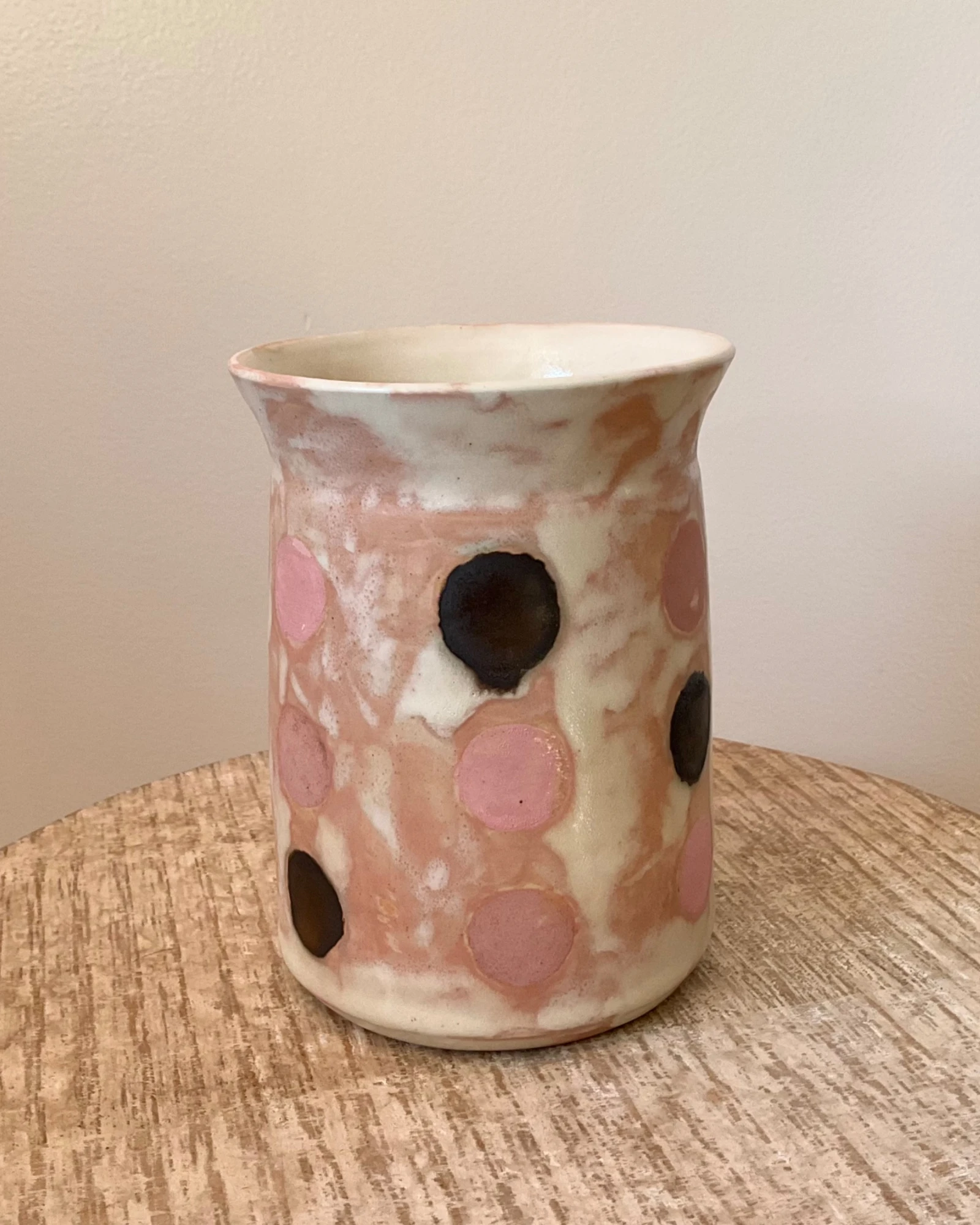 Dot cylinder vase by Singular Creature