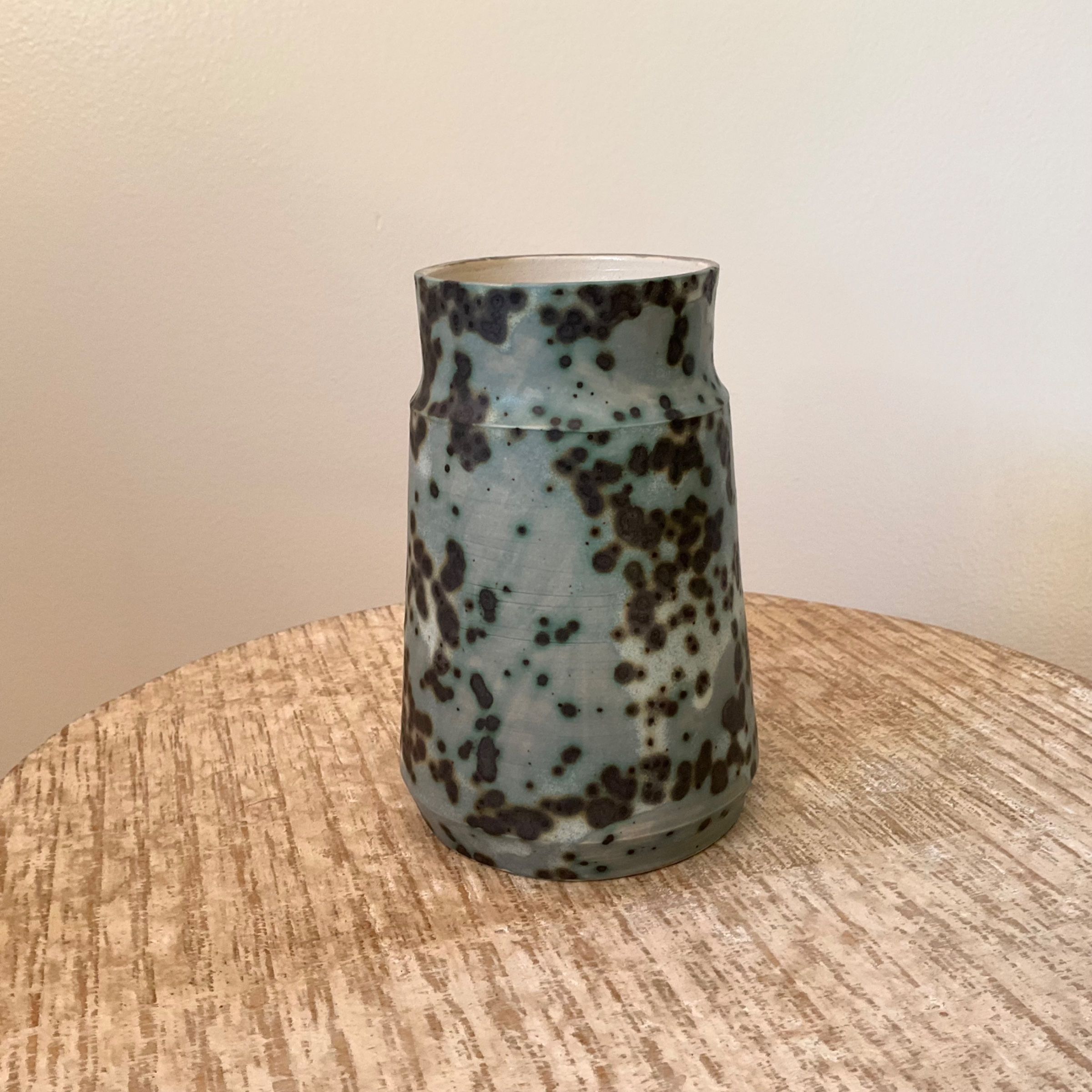 Short vase